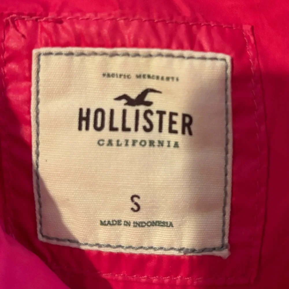 Hollister Women's Feather Puffer Vest Size Small Hot Pink with Quilted‎ Hooded - Picture 5 of 10